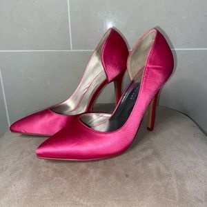 Elegant Park Pink Pumps